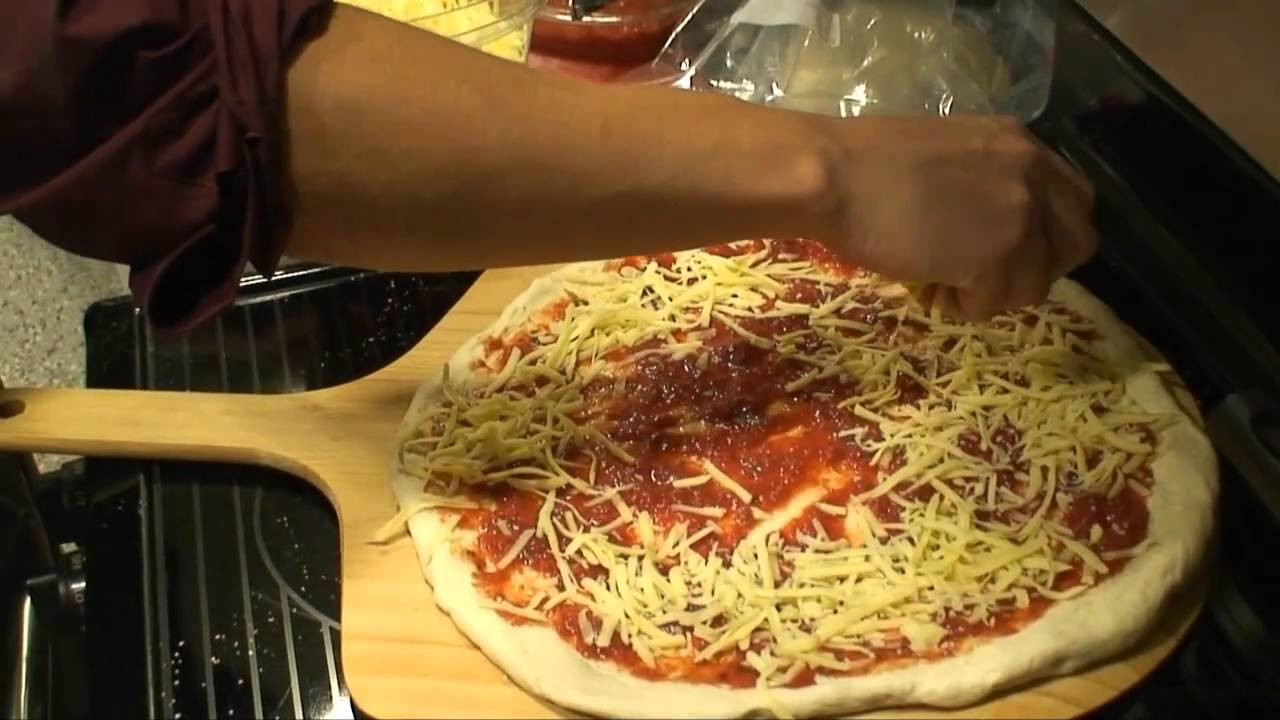 Click image for larger version  Name:	make pizza.jpg Views:	27 Size:	157.0 KB ID:	449835