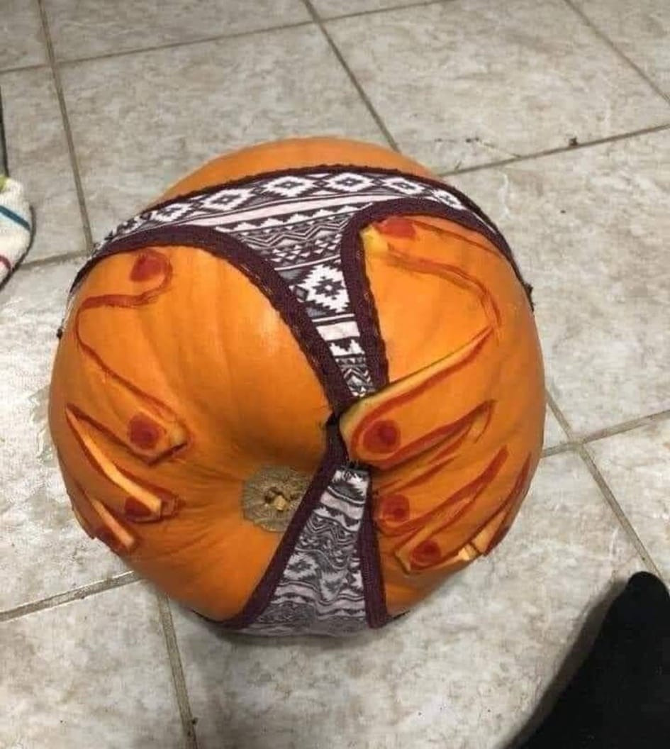 PUMPKIN BUTT.jpg