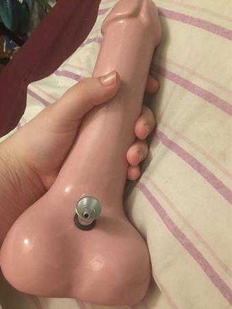 Click image for larger version

Name:	cock bong.jpg
Views:	334
Size:	64.5 KB
ID:	428348