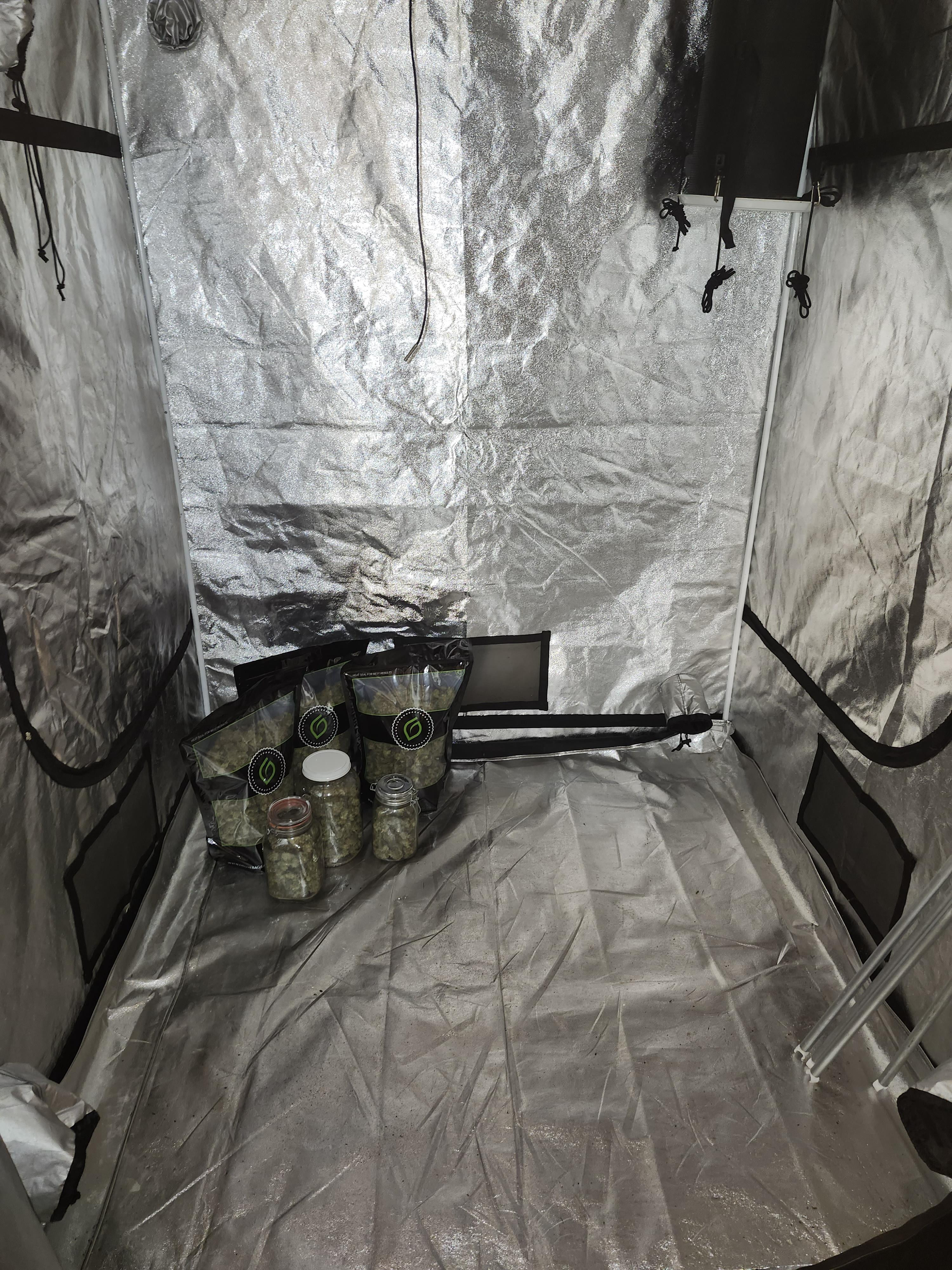 Click image for larger version

Name:	03222024 Dry and Cure Finished.jpg
Views:	78
Size:	2.66 MB
ID:	617842